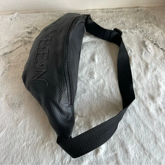 Queen Leather Fanny Pack - Picture 5 of 13